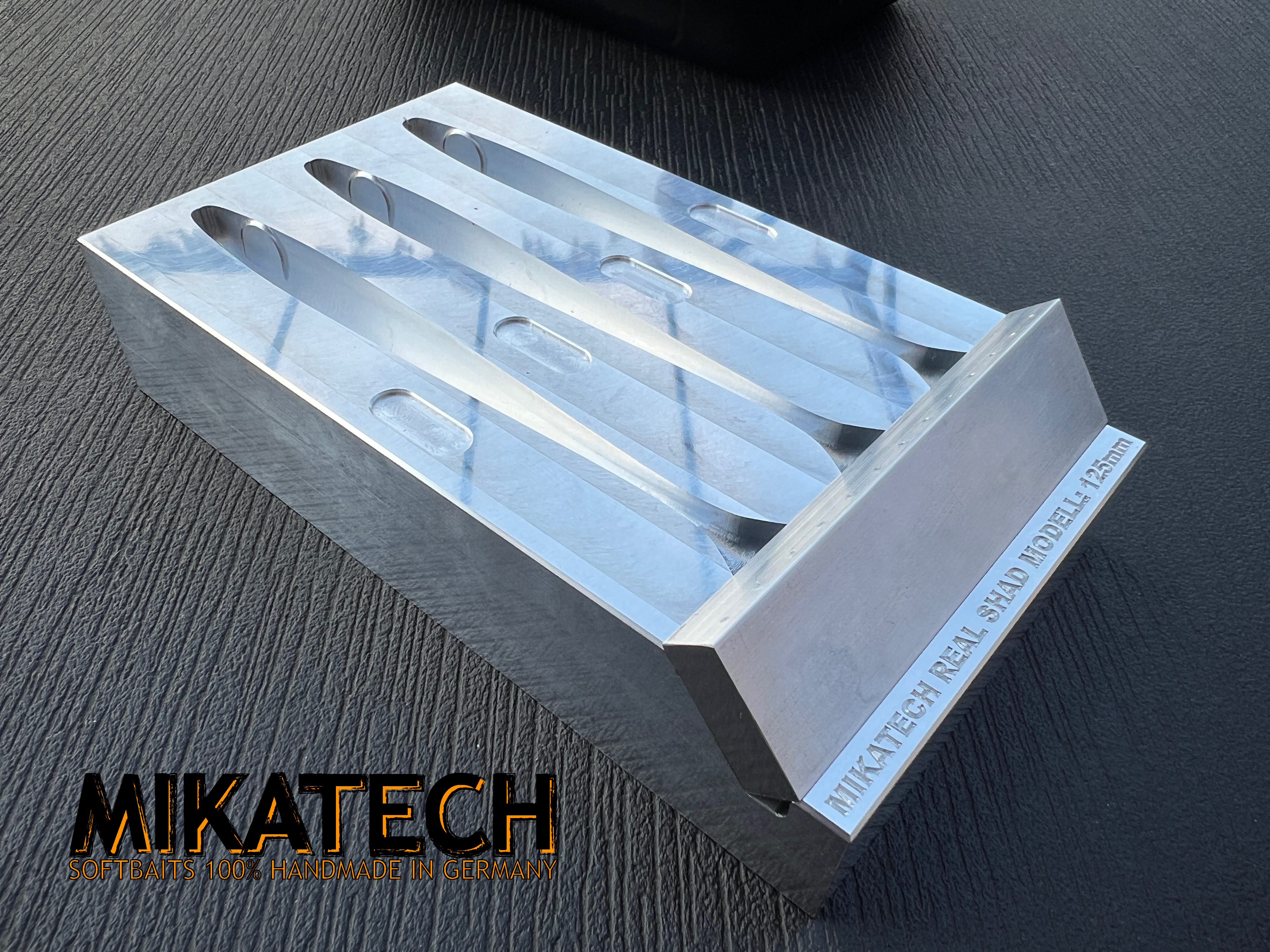Alu Form MIKATECH Real Shad 12,5 cm 3 Gussnester CNC gefräst
