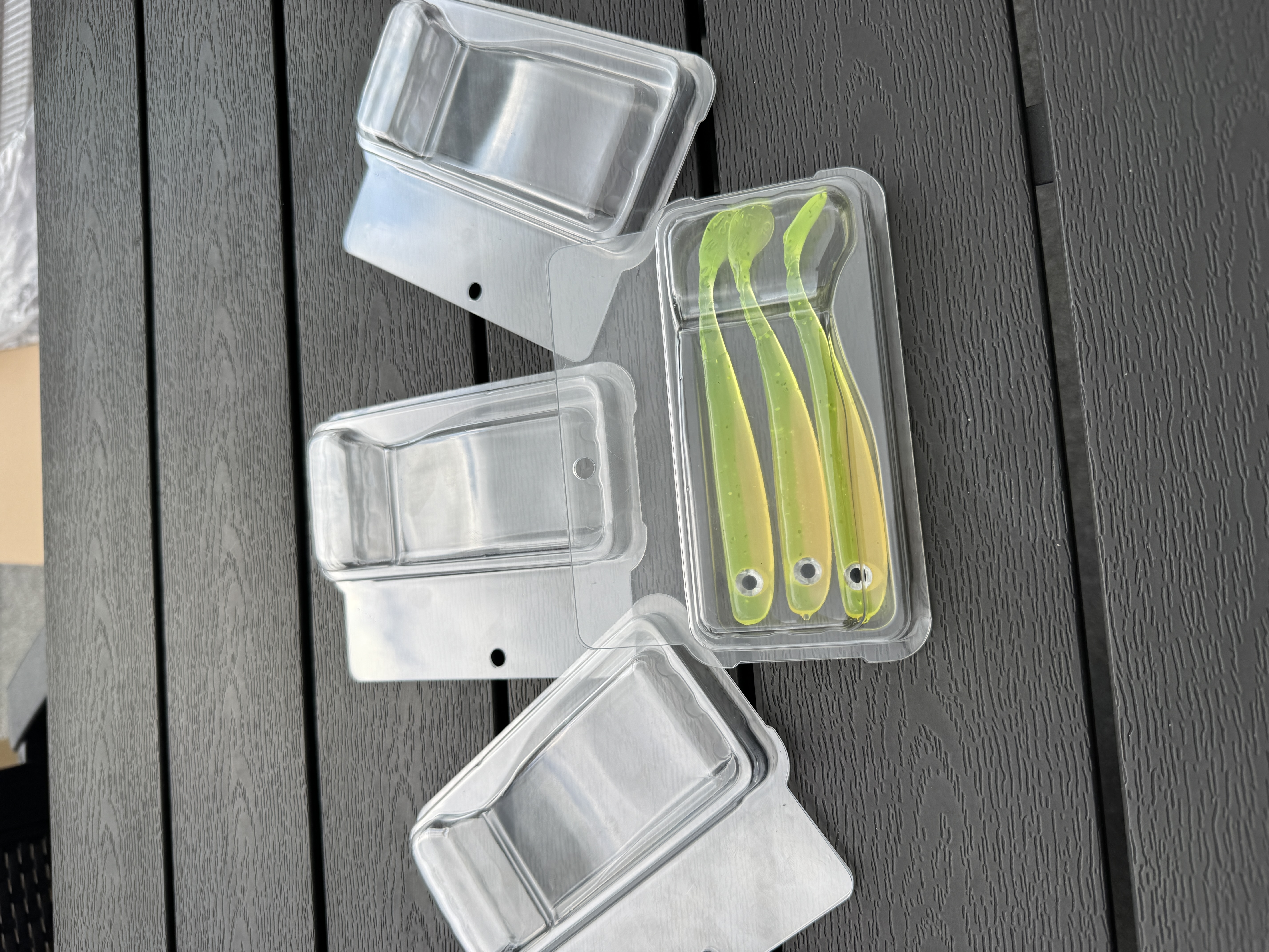 MIKATECH Hard Case Blister NEU für Gummifische bis 13cm 312 Stück